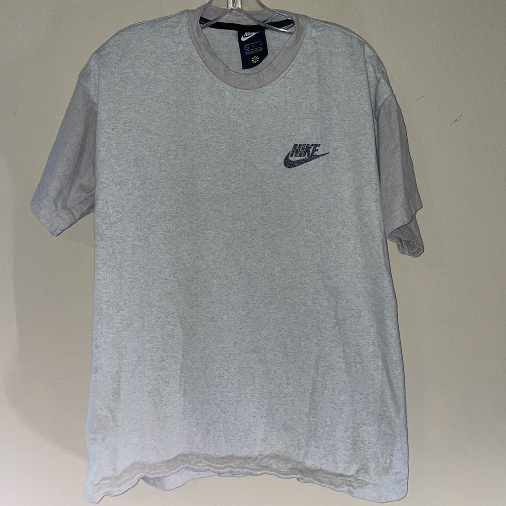 Nike Tee T-Shirt Size Medium Sustainable Materials